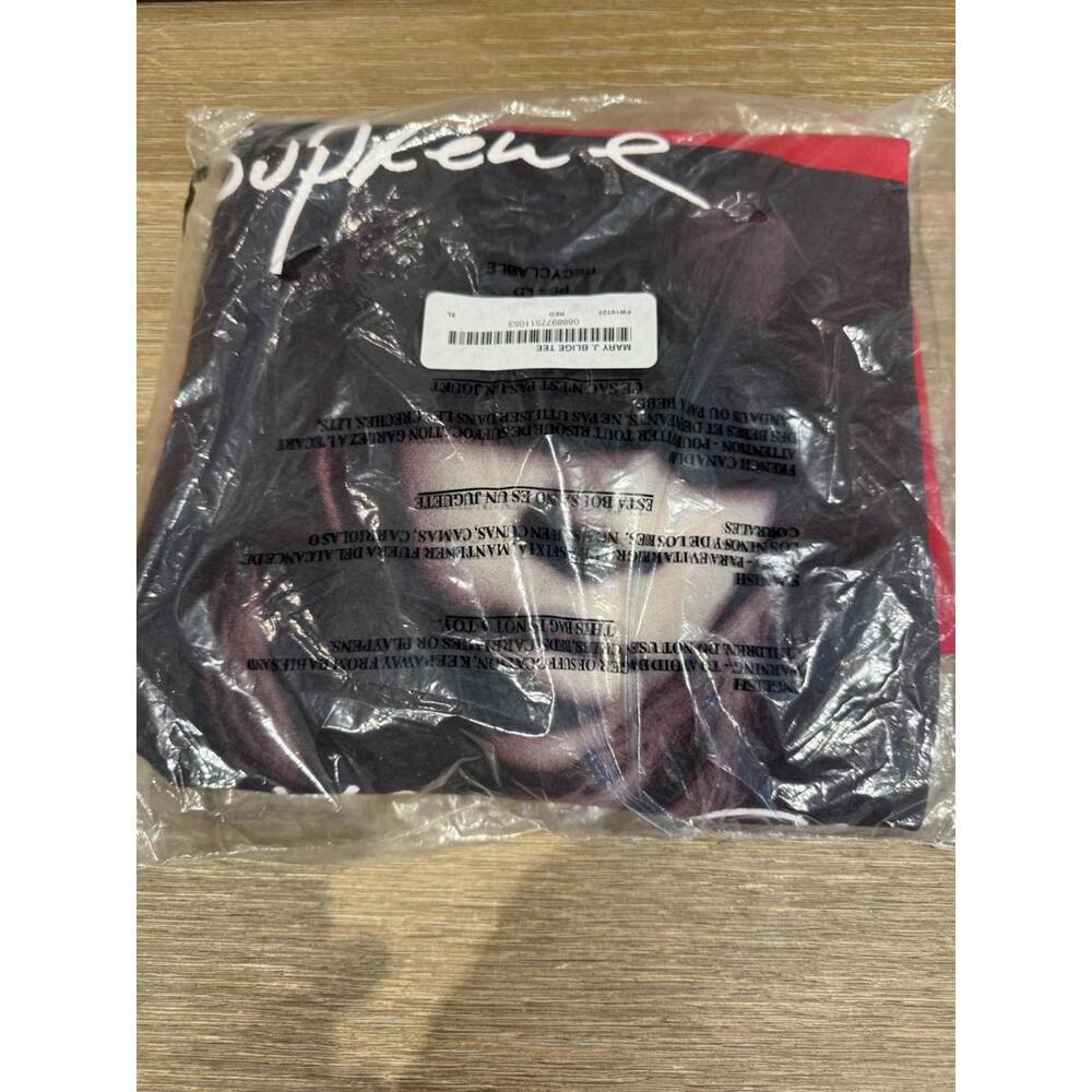 Supreme Mary J. Blige Tee. XL Red Men’s Brand New Sealed